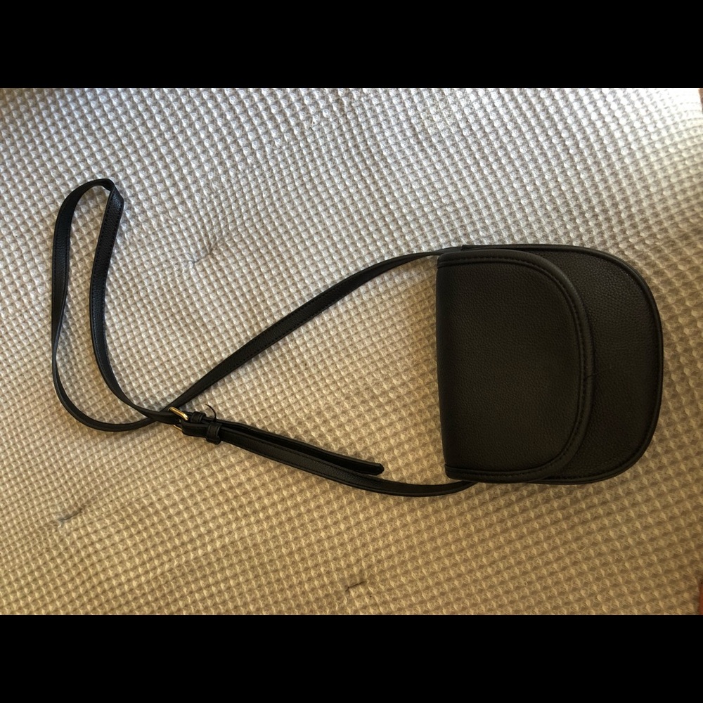 Black sleek cross body bag